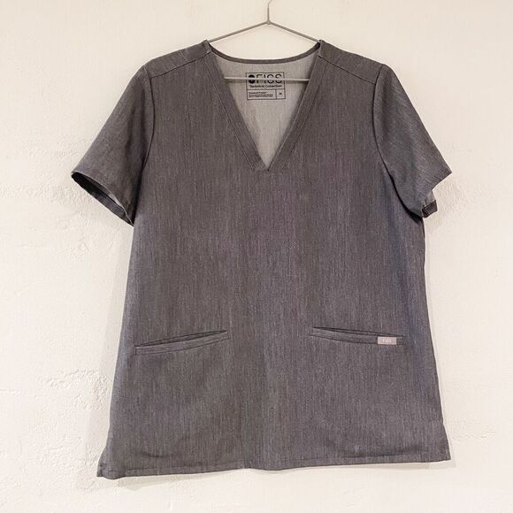 Figs Casma Three-Pocket Scrub Top in Graphite Gray Medium - Picture 2 of 7